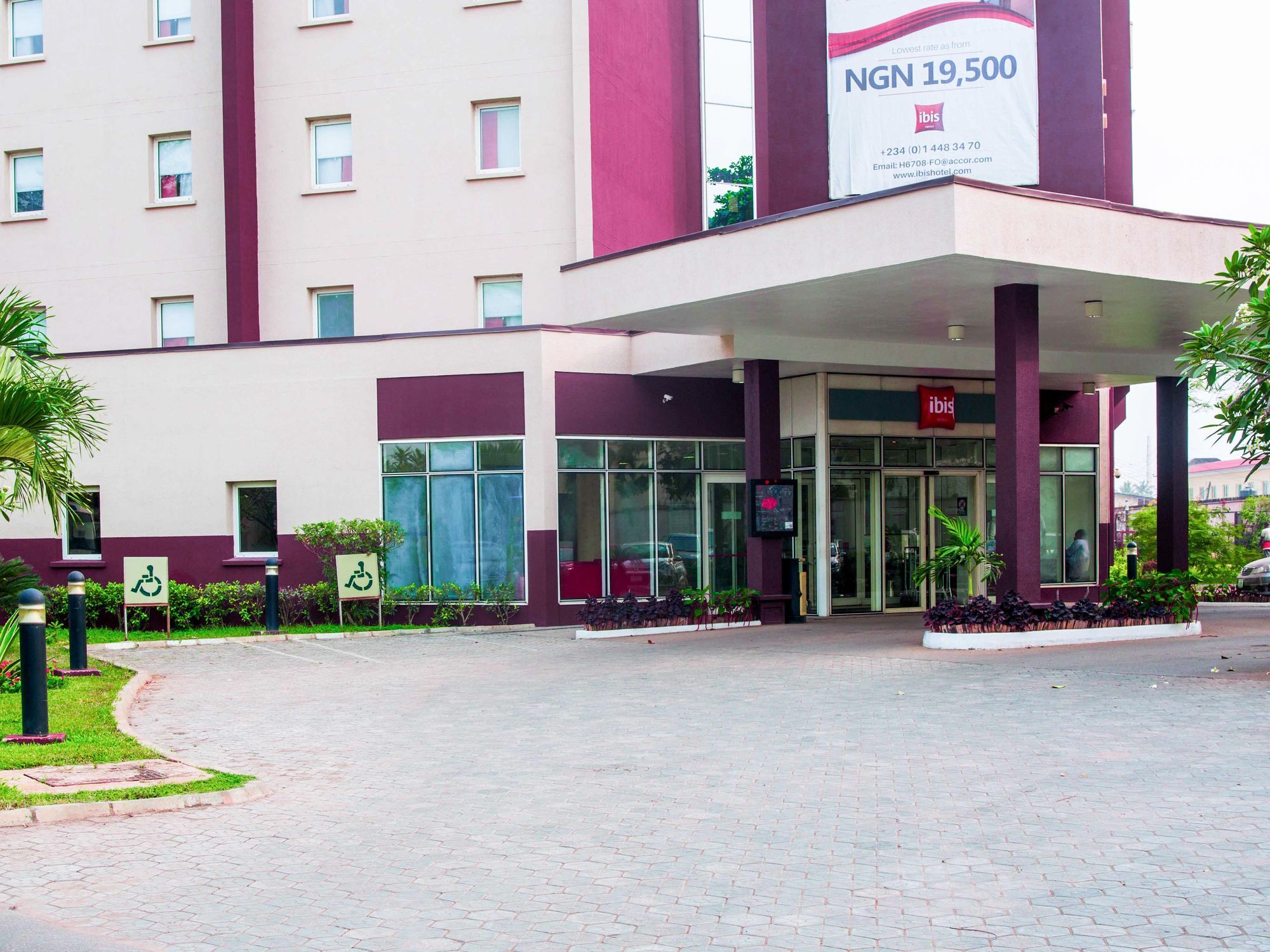 Ibis Lagos Airport Ikeja Exterior photo